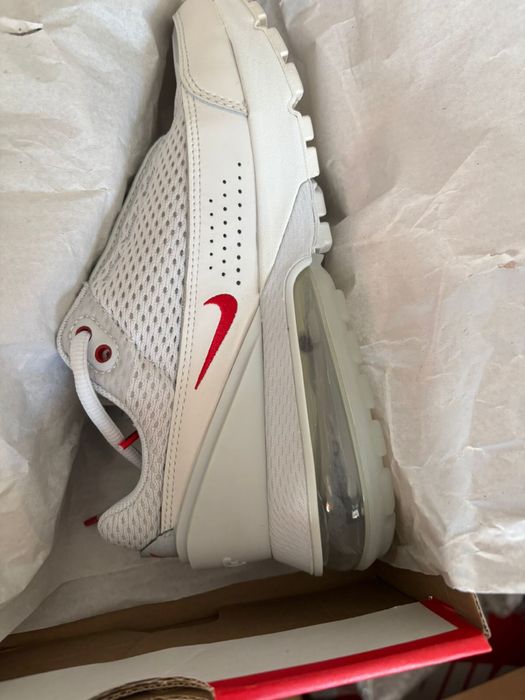 Продам новые Nike Air Max Pulse