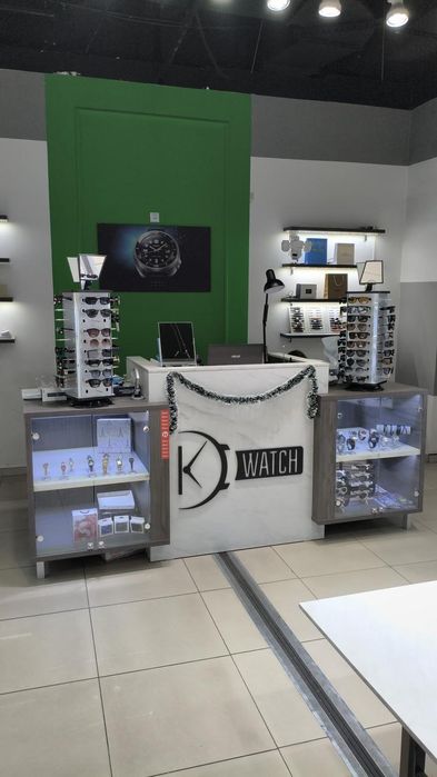 Продам ресепшен с полками