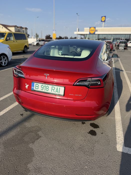 Tesla Model 3 long range 2019 interior alb premium