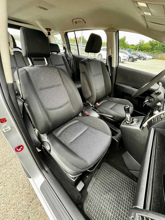 Vand Mazda 5 • 2008 • 1.8 benzină • 5 locuri • Ideală familie / navetă