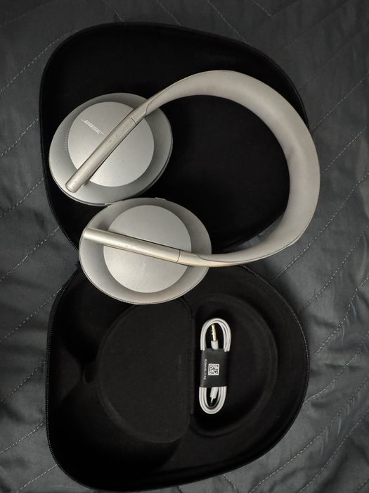 Наушники Bose 700