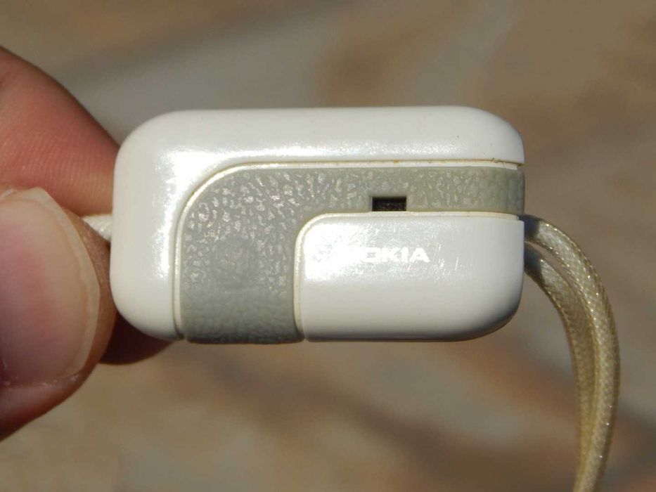 Casti vechi telefon tip HS-3 Nokia utilizate 2007