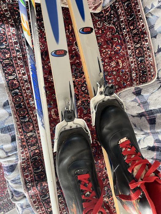 Продается горные лыжи