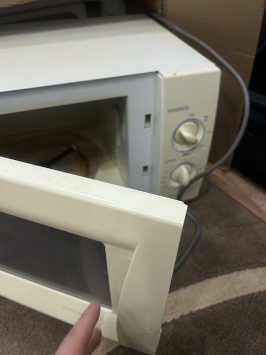 Микроволновка продам