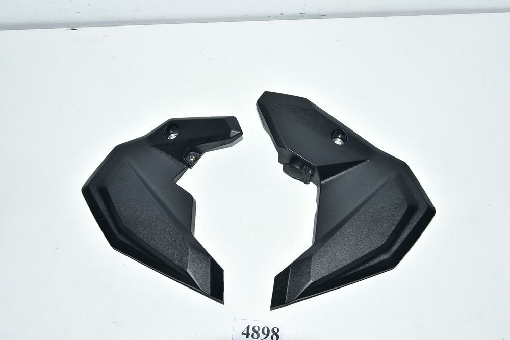 Carena stânga / dreapta + priză încărcare 12V BMW F900XR