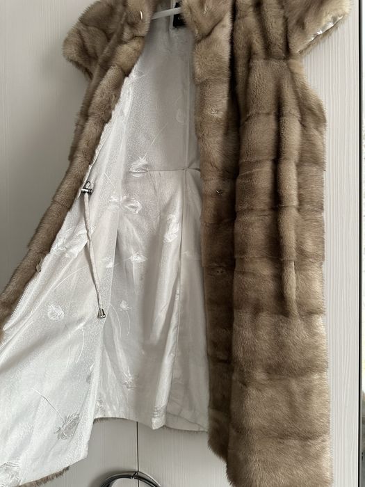 Норковый удлененный жилет