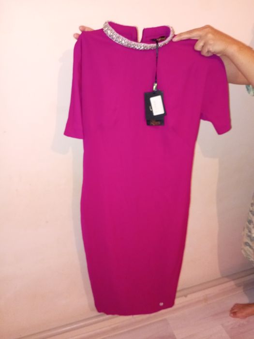 Платье малиновый