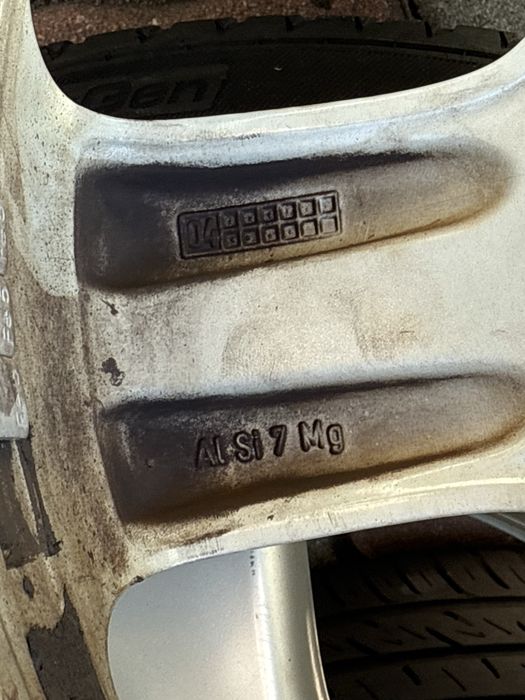 Jante Golf V - R16 , Anvelope Vara