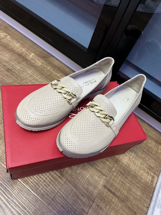 Женская обувь размер 38