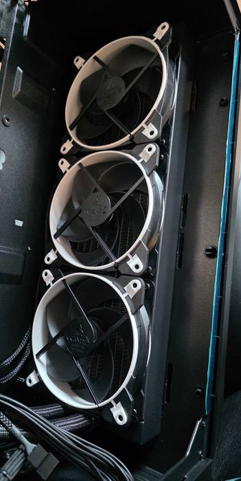 Cooler CPU + Carcasă PC + Ventilatoare