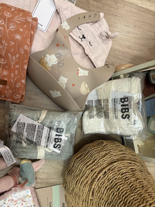 Bibs Little Dutch играчка спирала пелени хавлия лигавник органайзер за памперси дуду