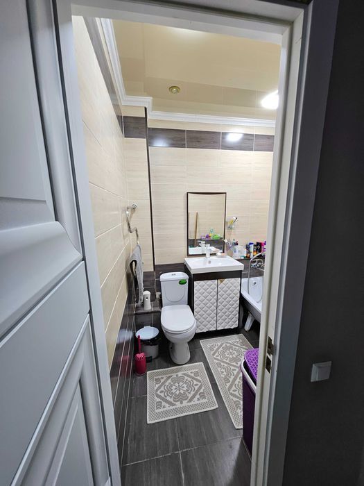 В мобиле 3 х комнатная