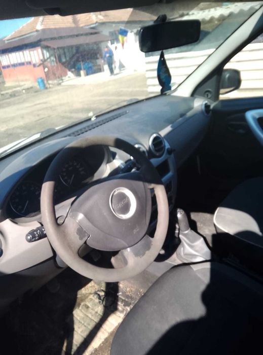 Dacia Logan mcv 16 mpi 2012