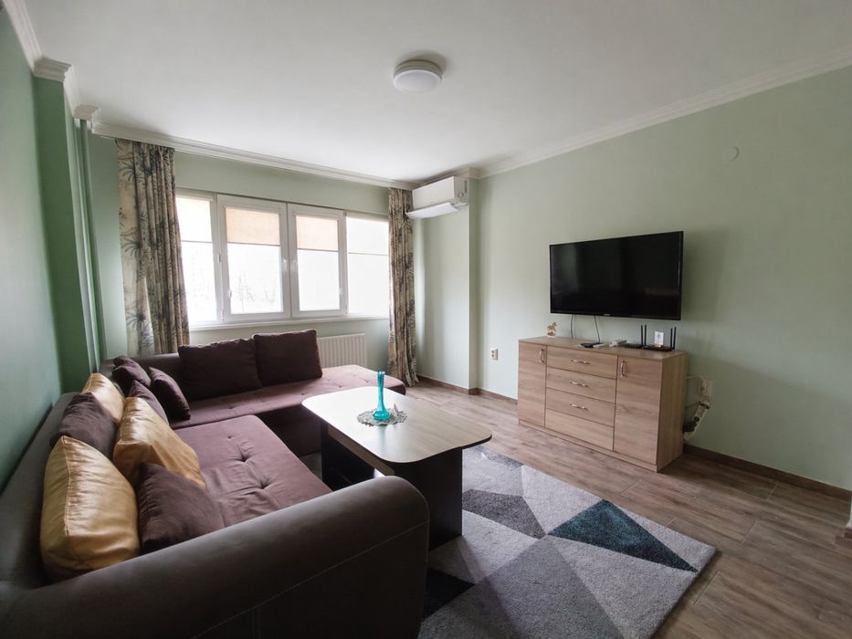 Давам двустаен апартамент под наем