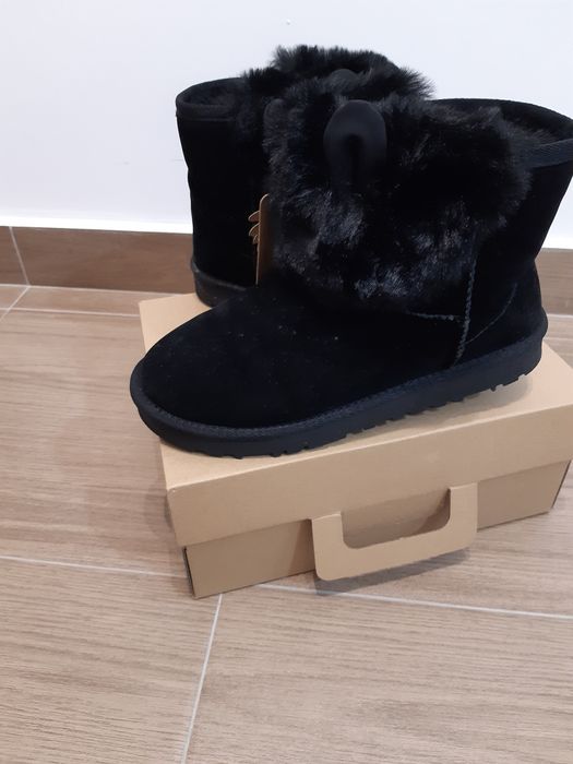 Ghete tip UGG noi marimea 37