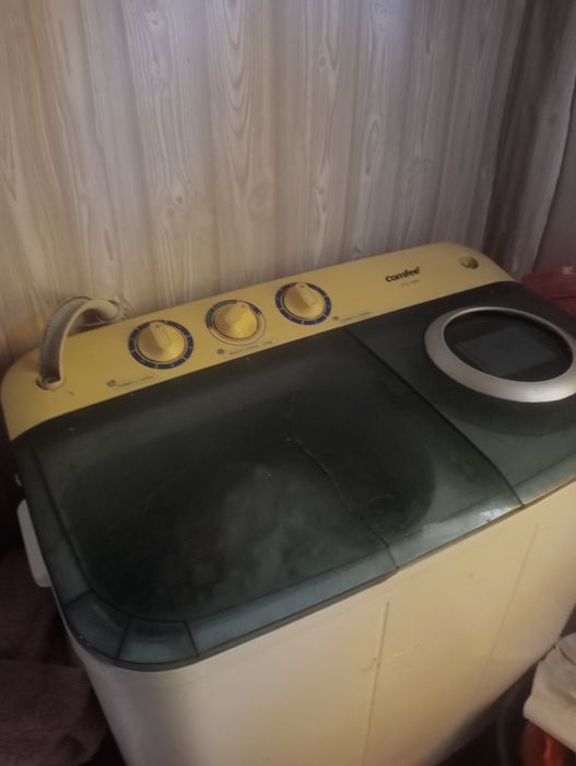 Продаю стиральную машину