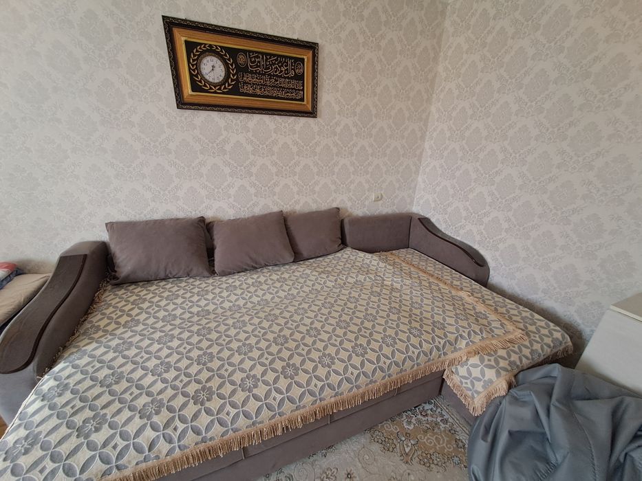 Продам диван угловой