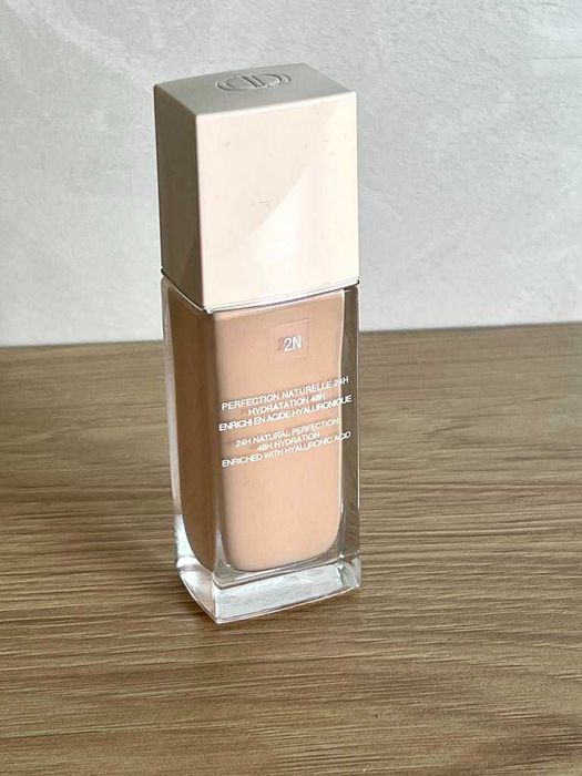 Оригинален Фон дьо Тен DIOR Диор Hydra Nude цвят 2N Грим Козметика