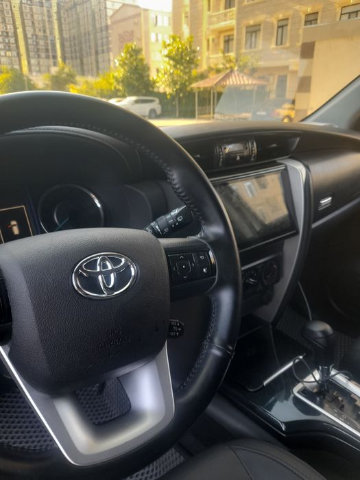 Toyota Fortuner.