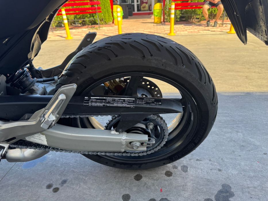 Honda Hornet CB600F, 3700 euro negociabil la fata locului