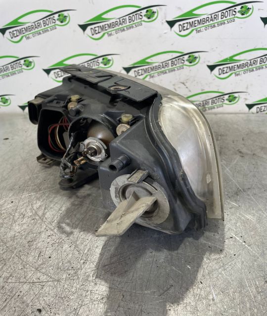 Far dreapta 1 EL 008 350 02 Volkswagen VW Passat B5.5 (facelift)