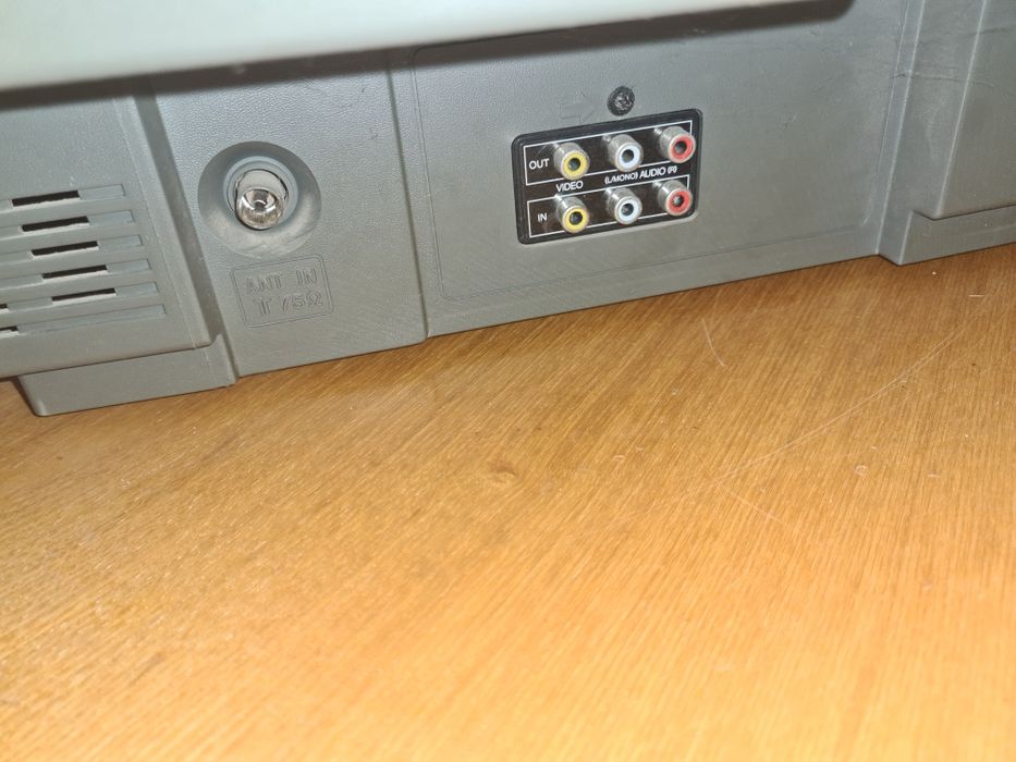 Продам телевизор lg