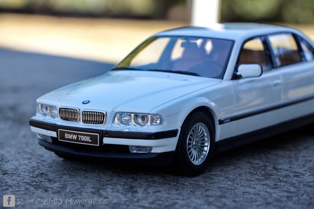 Vand macheta BMW 750iL e38 Ottomobile 1:18