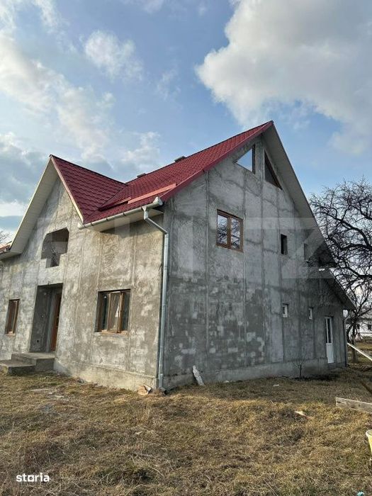 Casa 5 camere, 10 ari - Josenii Bargaului
