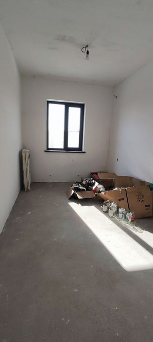 Sergeli Choshtepa Navroʻz koʻcha  3 xonali 69m²  2 etajda novostroyka