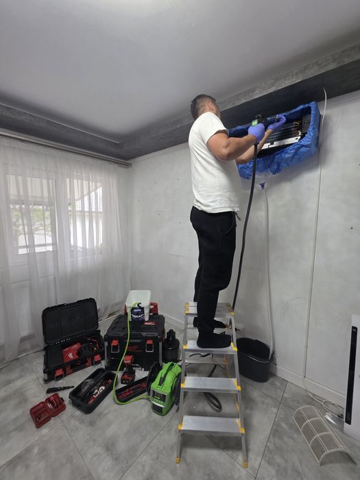 Montaj aer conditionat