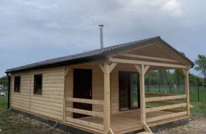 Căsuțe confecționate din lemn