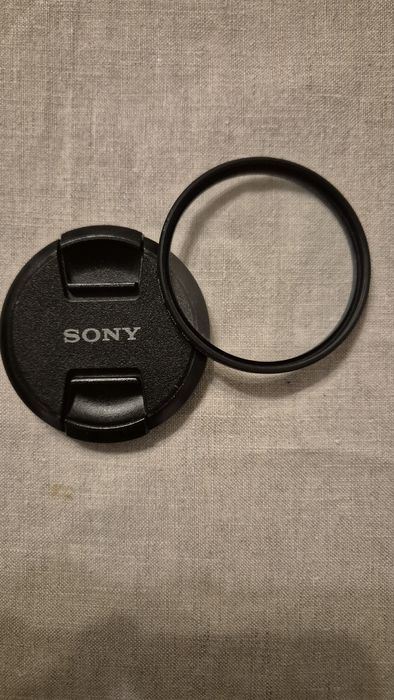 Обектив Sony 3.5-6.3f/18-200mm OSS със сенник + UV филтър