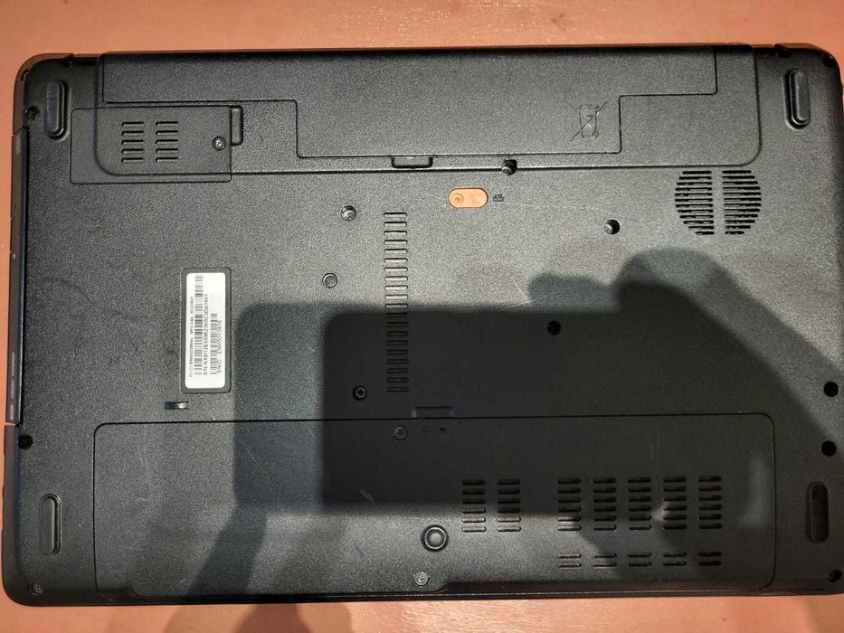 Acer Aspire E1-531 15.6" CPU Intel Pentium B960 2.2GHz 8Gb Dual DDR3 SSD 256Gb SATA