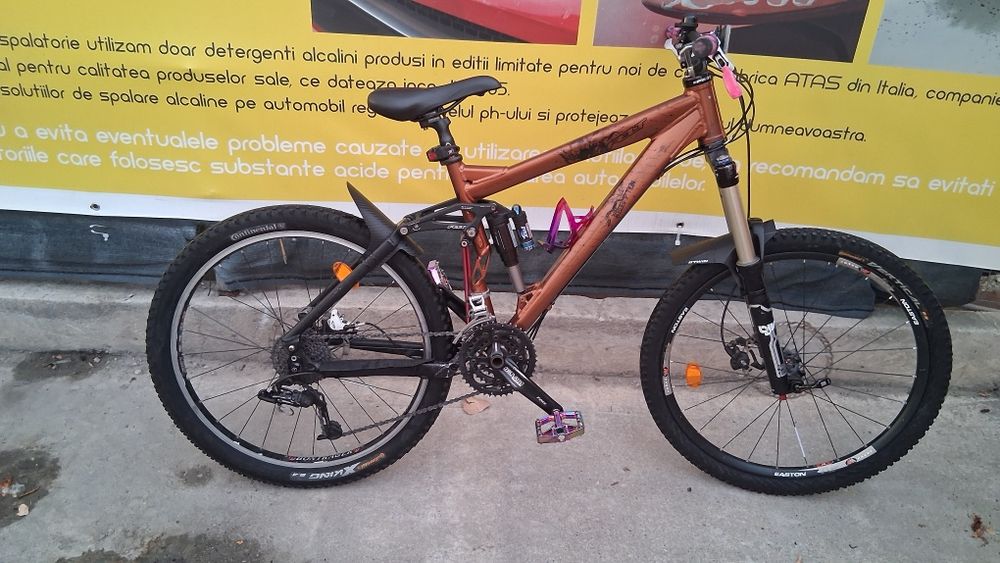 Bicicleta full suspension Felt Redemption 2