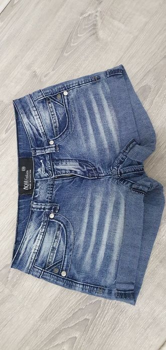 Продаётся джинсы шорты