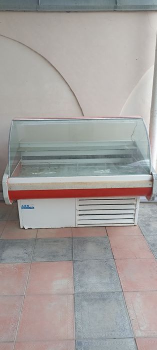 Холодильник.витрина