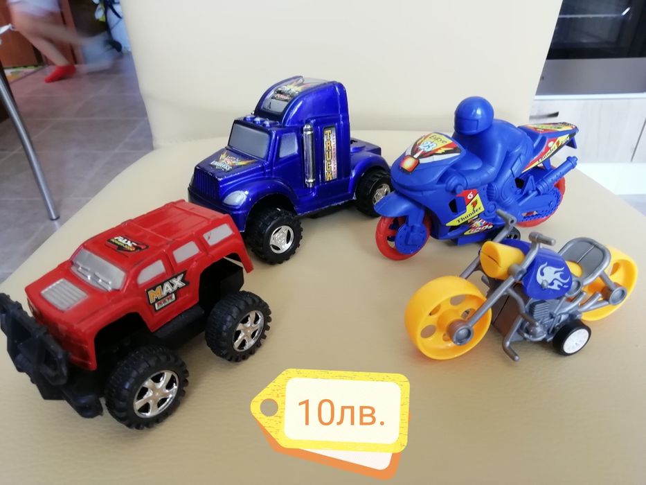 Лот детски играчки.