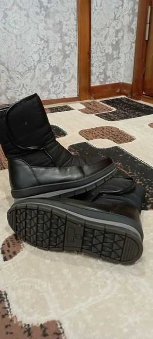 Продам зимние сапоги 37рр