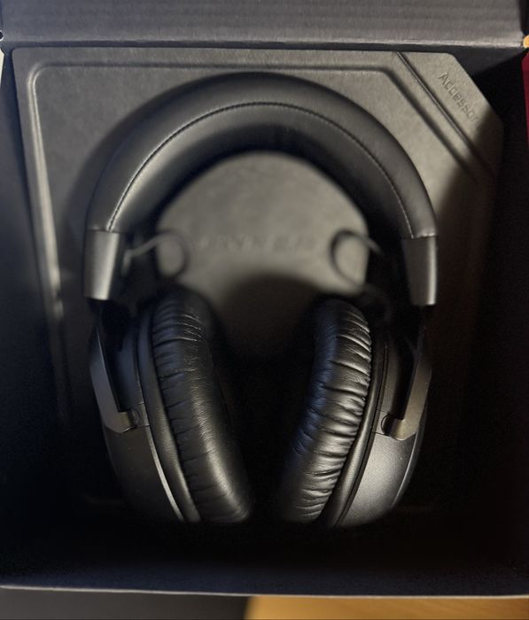 Продам HyperX Cloud 3 Wirelles . Состояние идеальное .