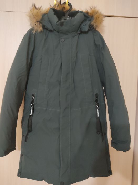 Продам зимнюю куртку