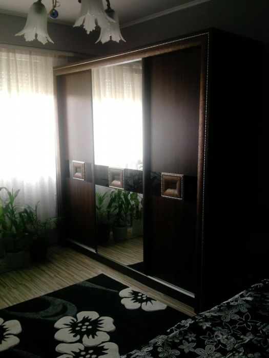 Продавам комплект спалня