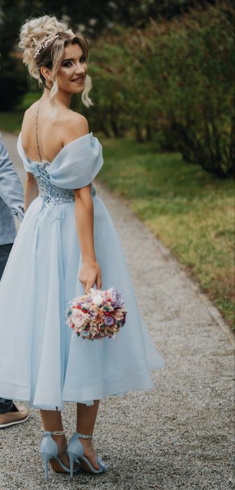 Vand rochita purtata o singura data.