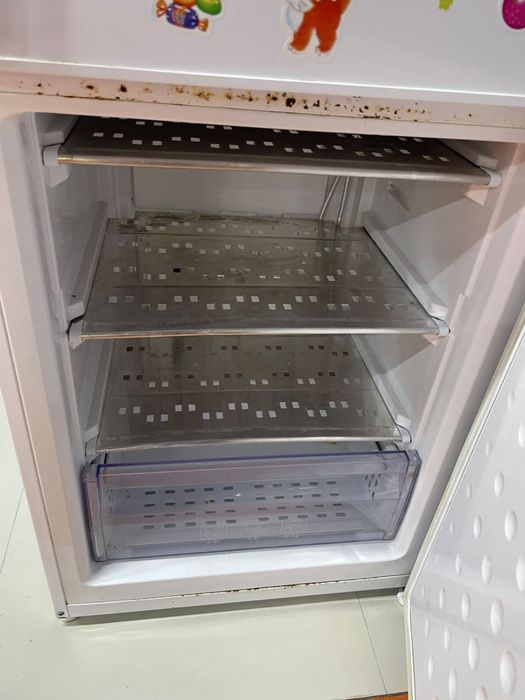 Холодильник продам. В рабочем состоянии