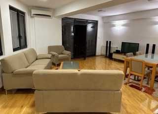 Дава се под наем Тристаен апартамент в Пловдив, Център - 89 кв.м за 375 € - Снимка #1