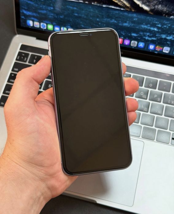 Продам Айфон 11 64gb