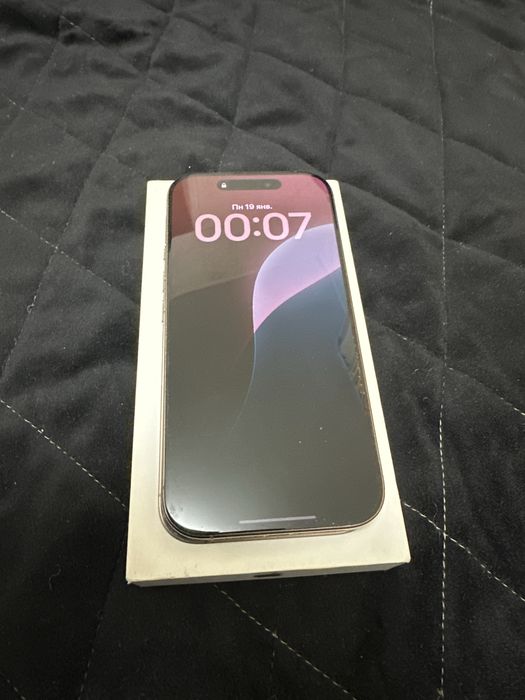 Продам 16 про 256 г