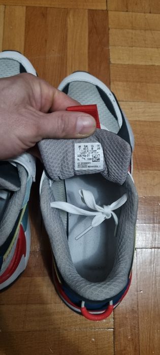 Продаются кроссовки