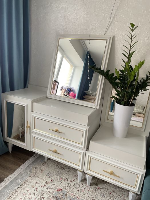 Мебель тумбочка