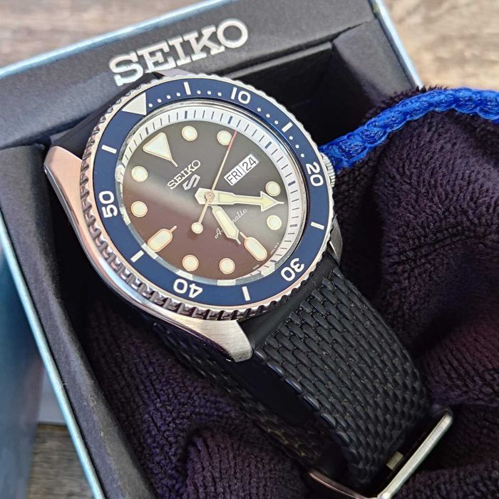 Seiko 5 Sports Automatic 42.5мм