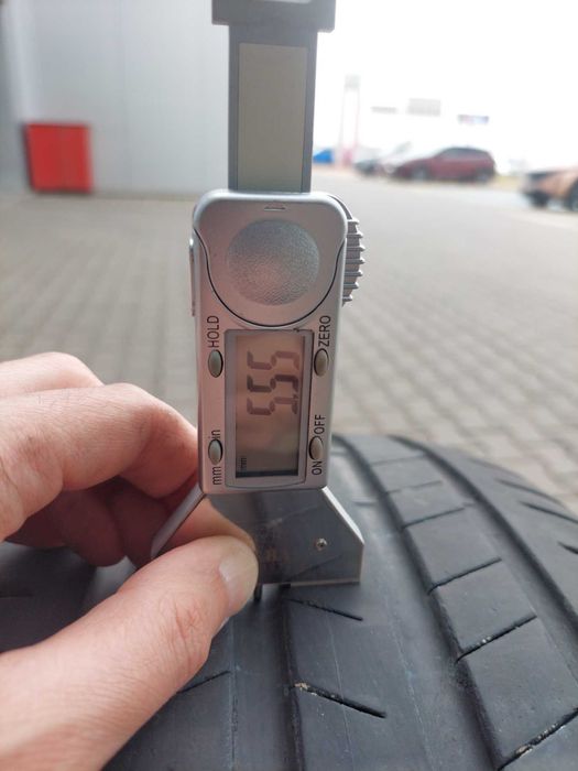 2 бр. 245/45R20  и 2 бр. 275/40/20  Летни  BRIDGESTONE ALENZA 001 BMW  RunFlat  5.5мм